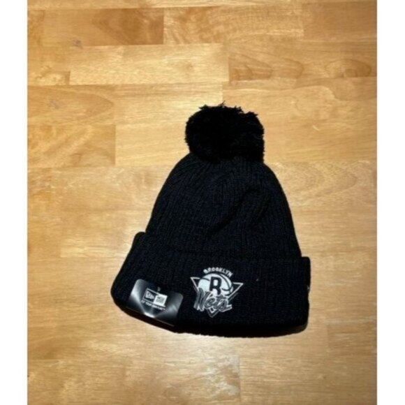 NBA Basketball Brooklyn Nets  Beanie Knit Winter Pom Knit Hat Cap New Era Black - Picture 1 of 2